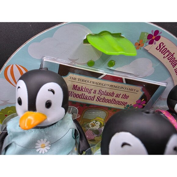 Lil Woodzeez Toddlewaddle Penguin Family Set With Storybook - Picture 3 of 7